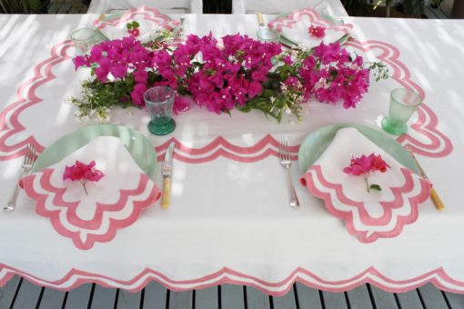 Scallop Tablecloth – Dahlia