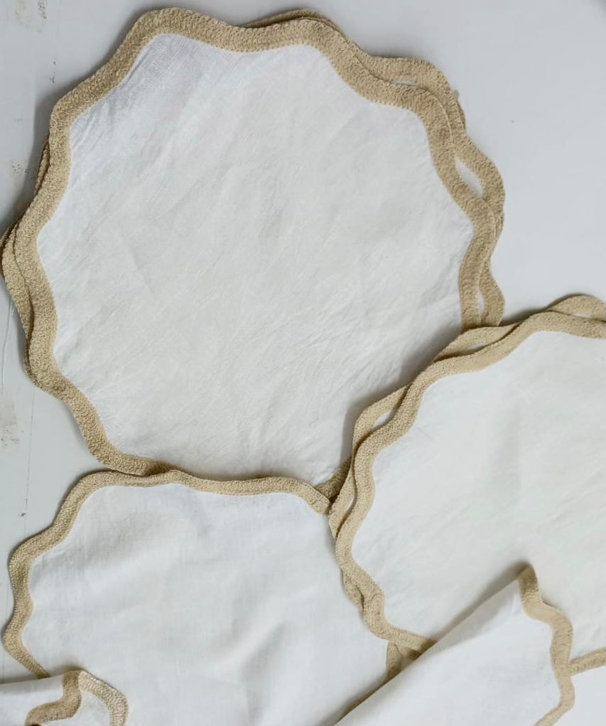 Scallop Placemats - Set of 4